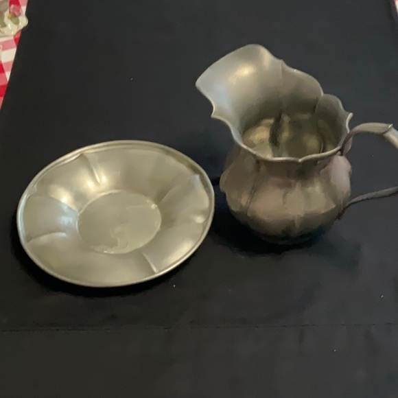 🎉 Host Pick! Vintage Etain Pewter Dish and Pitcher 🎉 - Picture 1 of 4